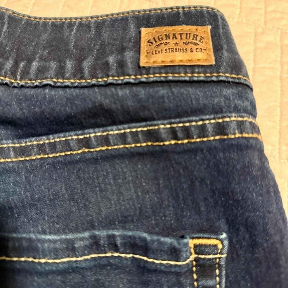 Levi Strauss Signature Gold Totally Shaping Pull On Skinny Jeans Dark Wash 14 - Picture 6 of 8